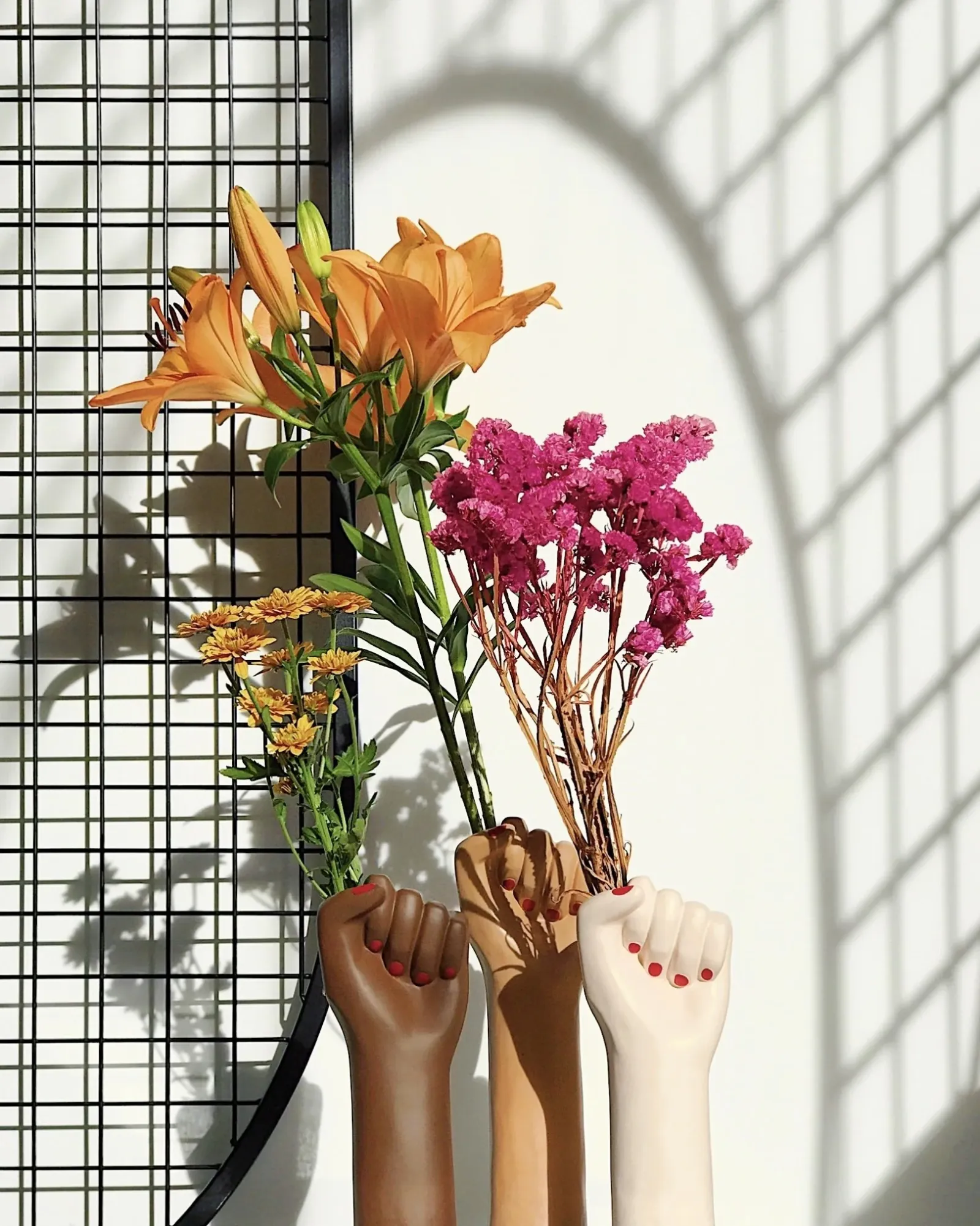 Jarrón puño mujer DOIY